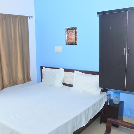 Hotel Chandrasha Villa Ayodhya Dham Ram Mandir 600 Meter Luaran gambar