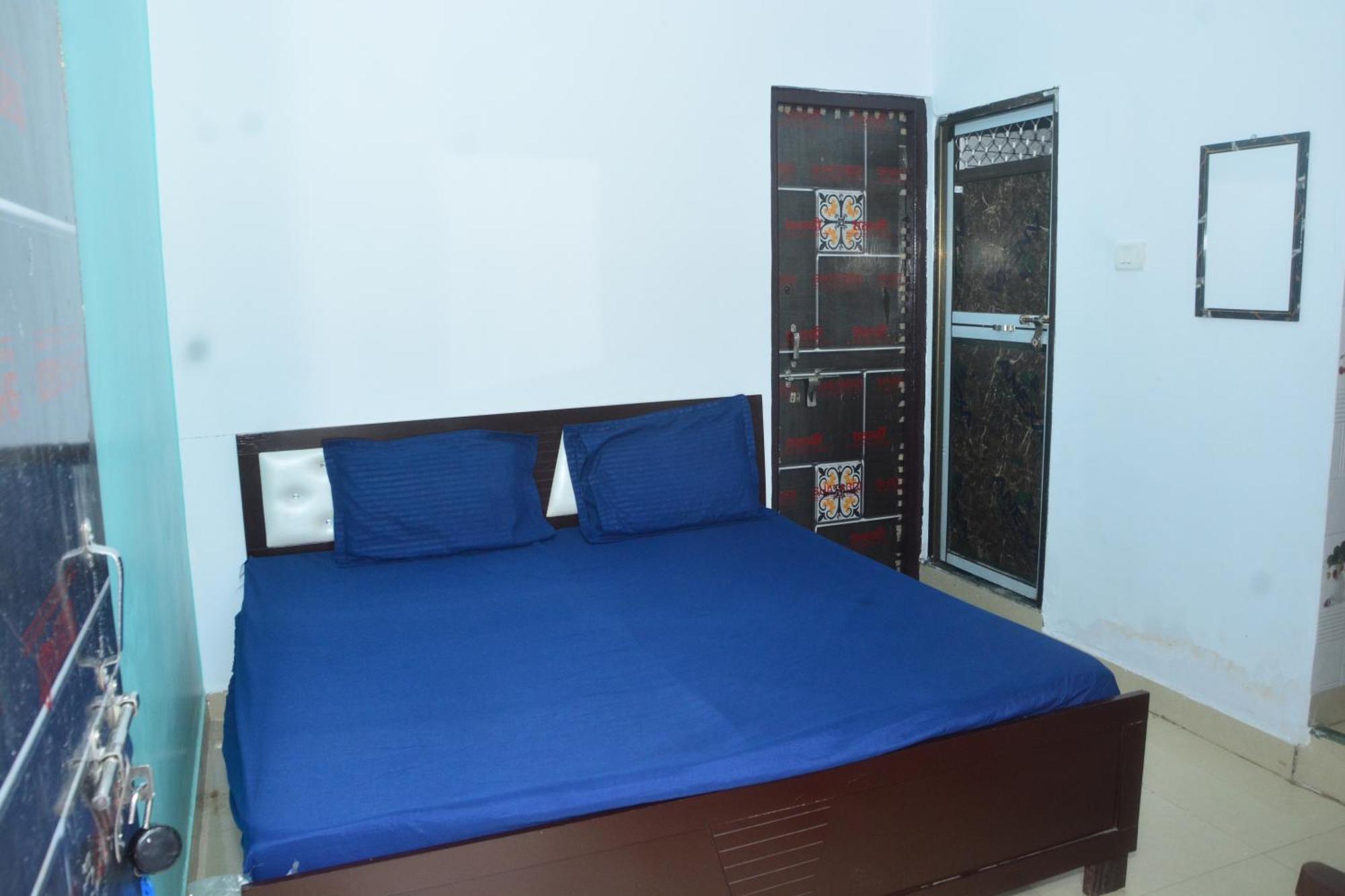 Hotel Chandrasha Villa Ayodhya Dham Ram Mandir 600 Meter Luaran gambar