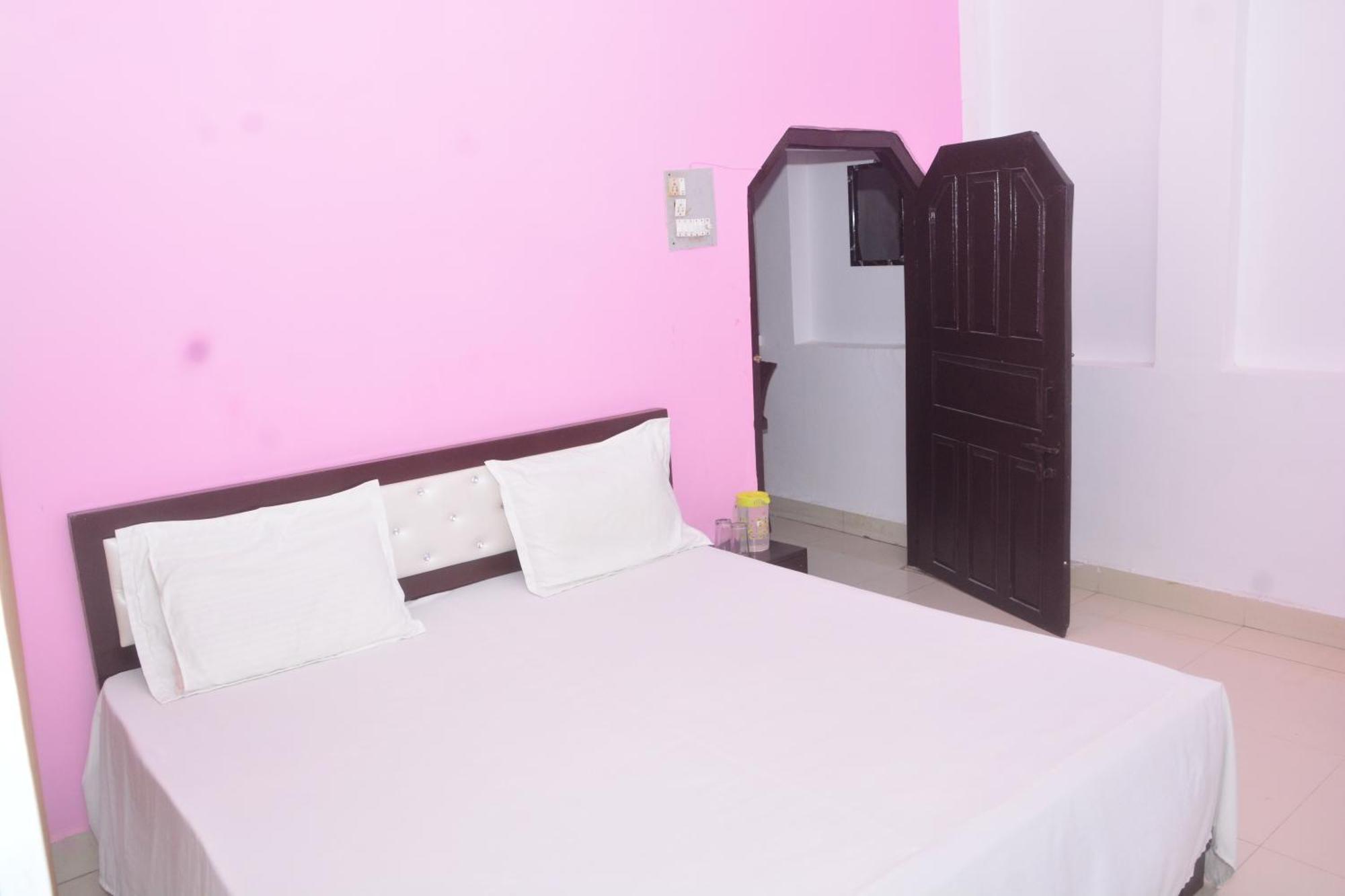 Hotel Chandrasha Villa Ayodhya Dham Ram Mandir 600 Meter Luaran gambar